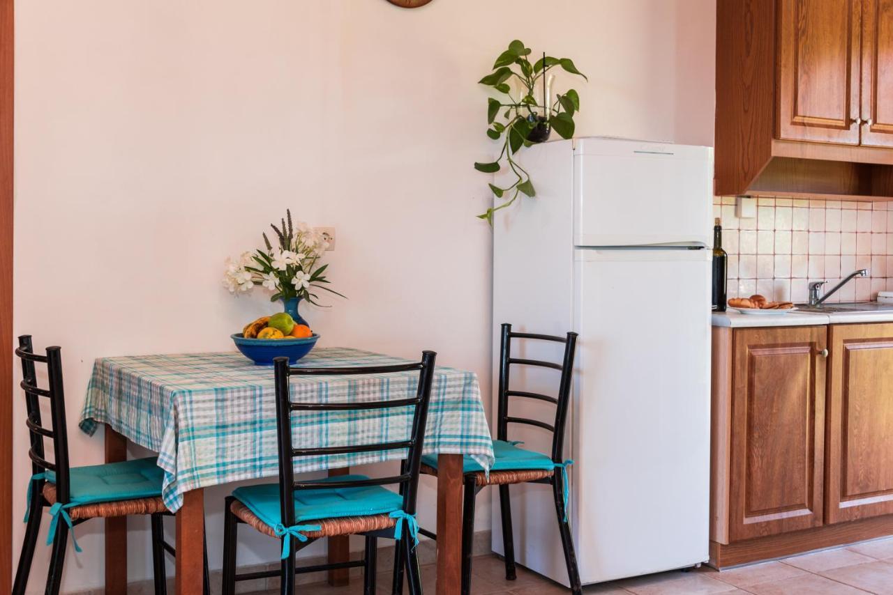Nemorosa Holiday Houses Méson Yerakaríon Екстериор снимка