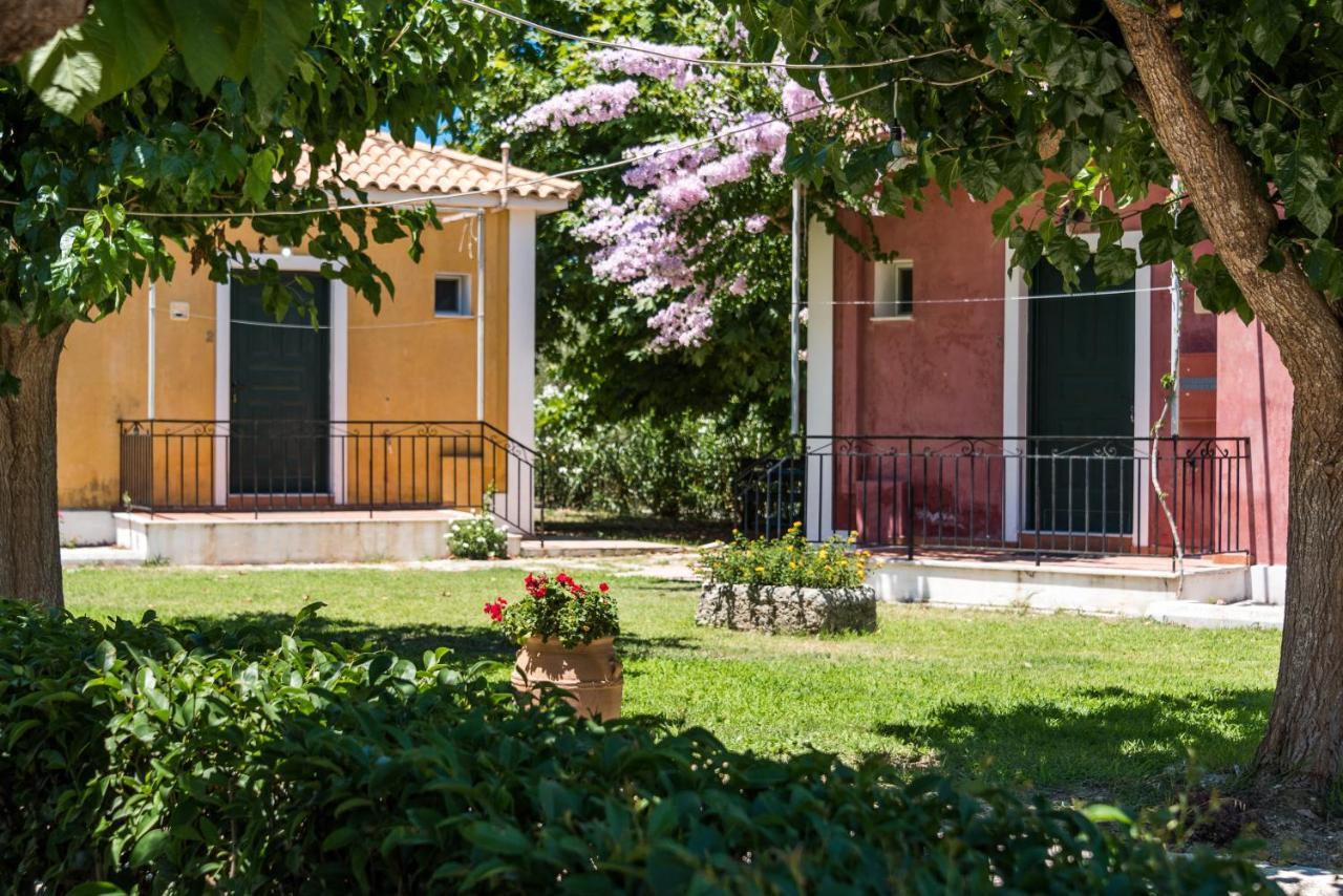 Nemorosa Holiday Houses Méson Yerakaríon Екстериор снимка