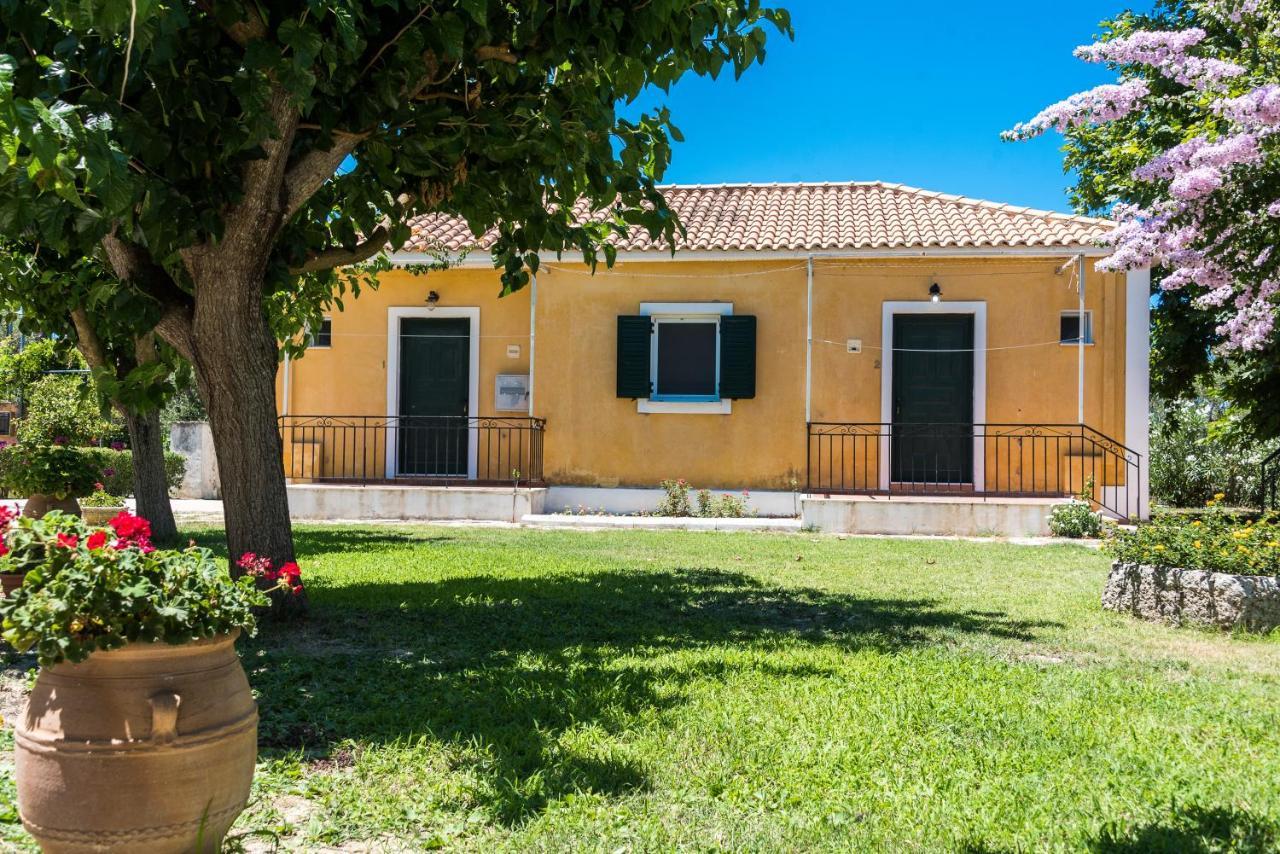 Nemorosa Holiday Houses Méson Yerakaríon Екстериор снимка