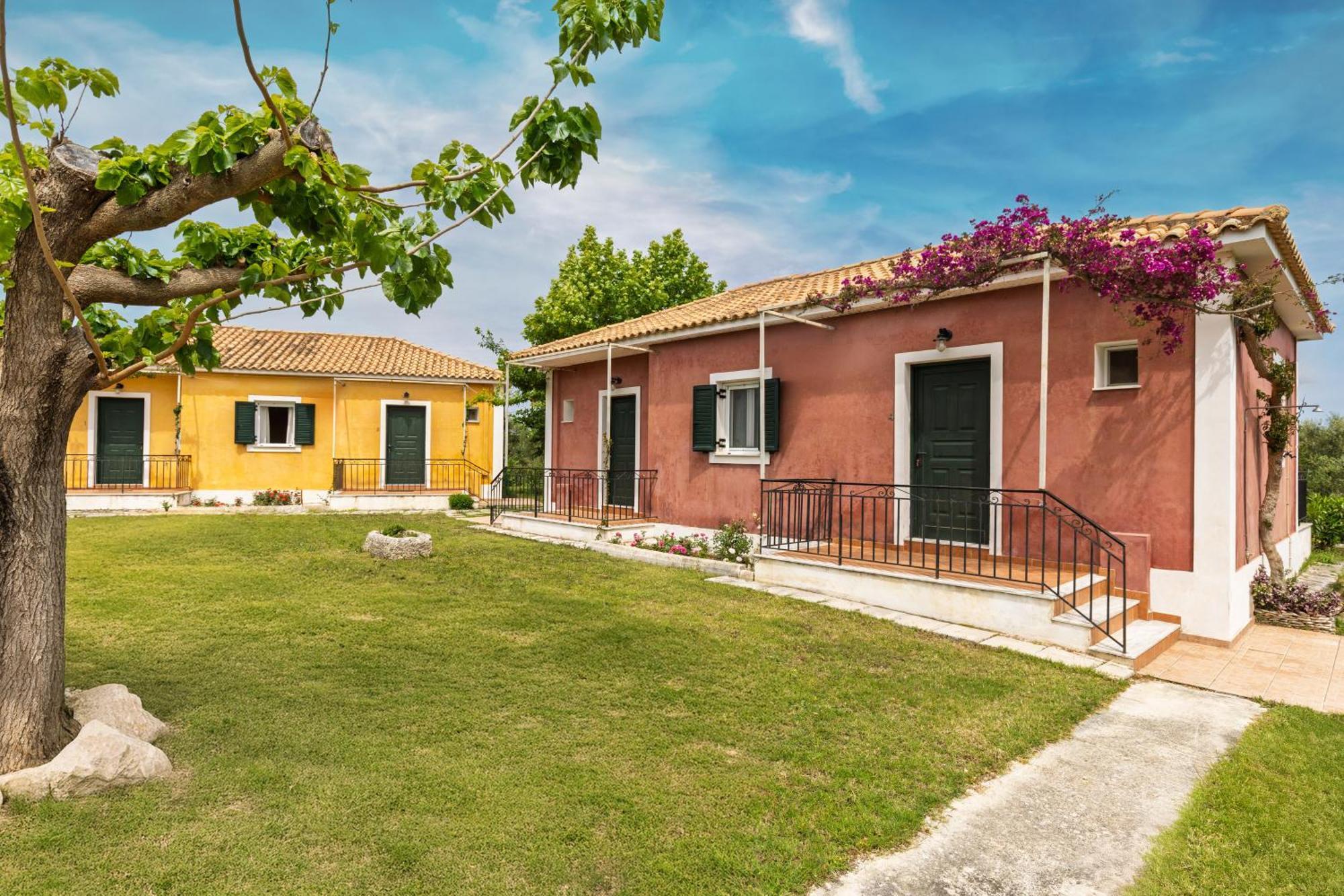 Nemorosa Holiday Houses Méson Yerakaríon Екстериор снимка