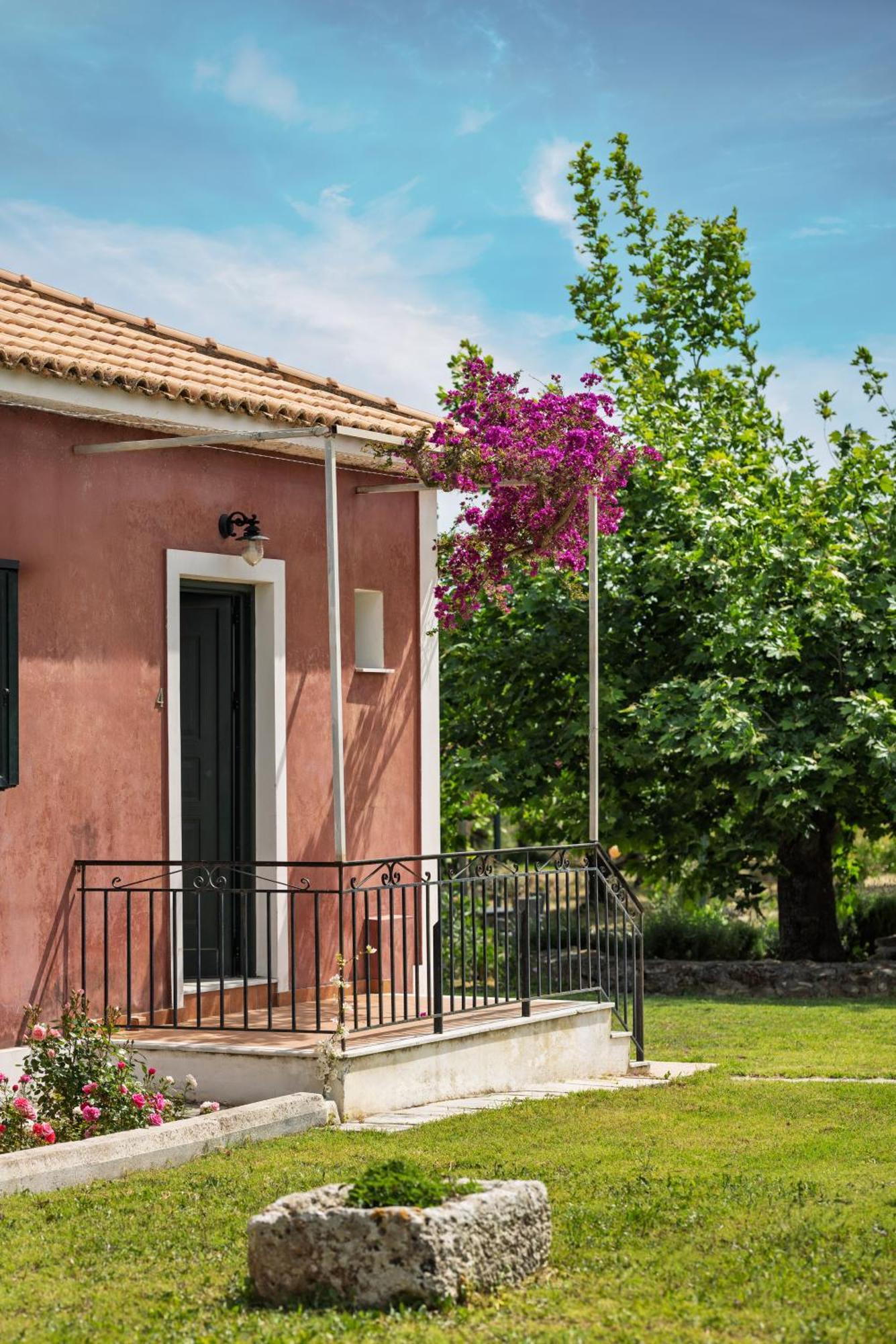 Nemorosa Holiday Houses Méson Yerakaríon Екстериор снимка